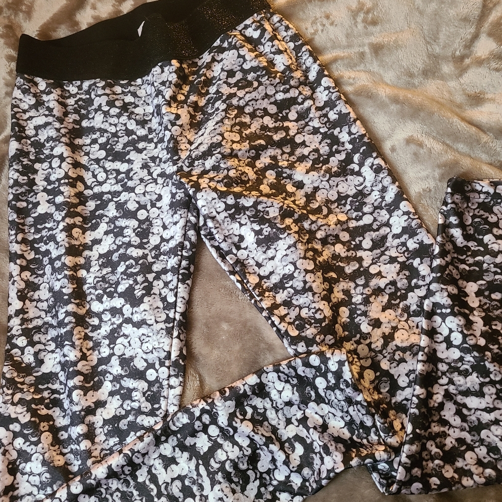Justice sz 18 leggings.